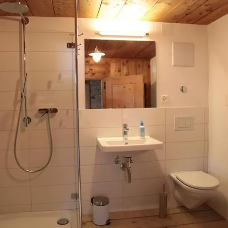 Tgesa Antgerna * Salouf