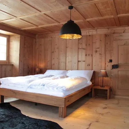 アパート Tgesa Antgerna Salouf