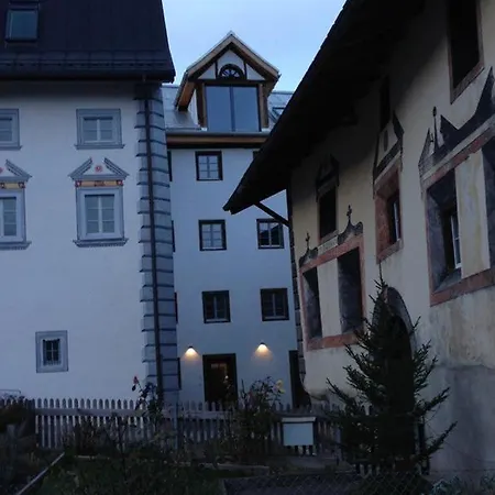 Tgesa Antgerna * Salouf