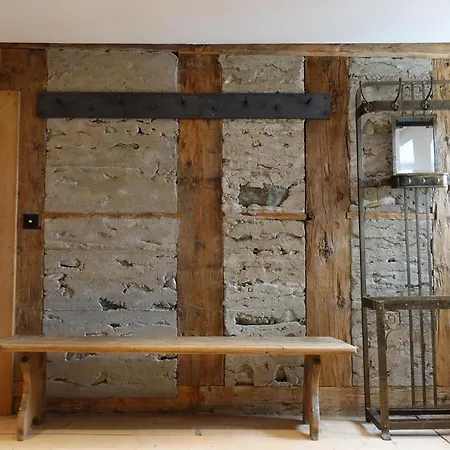 アパート Tgesa Antgerna *